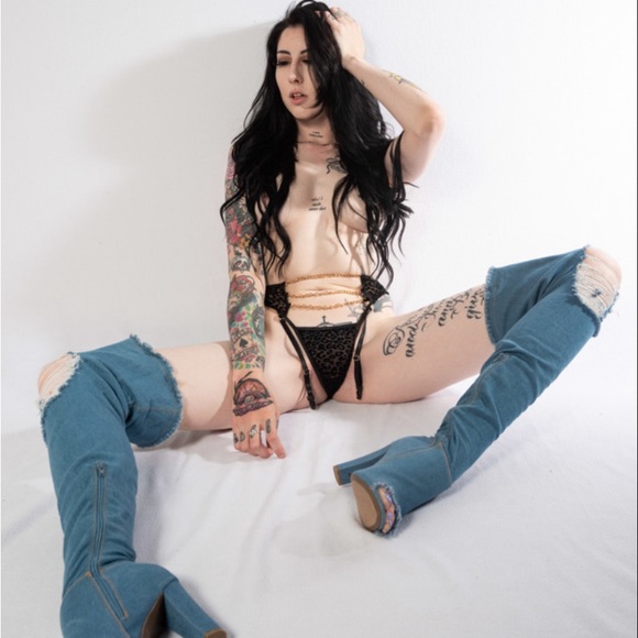 Meet your Posher, Lexie - Picture 4 of 4